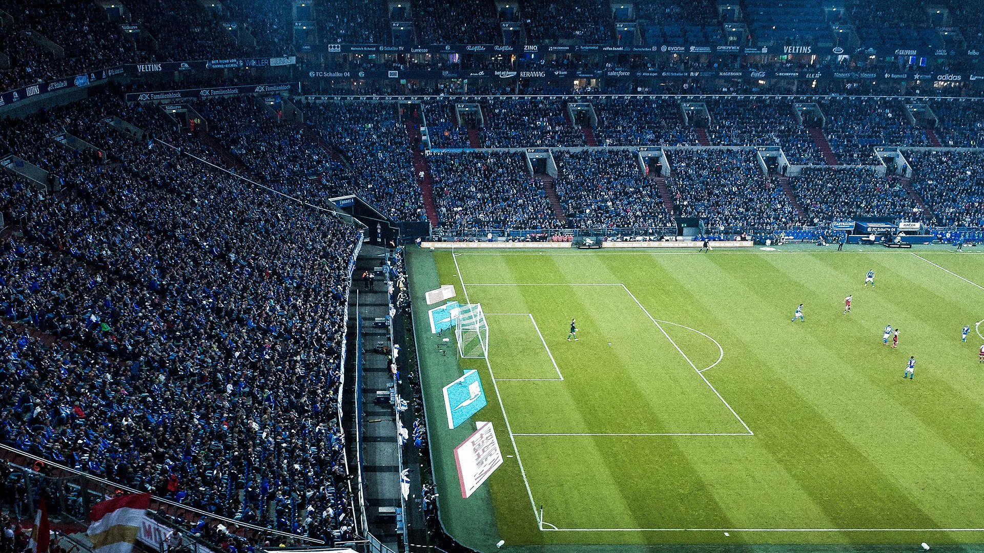 米兰体育联赛-_夜色彩跑:在灯光中点亮运动热情_,色彩夜景